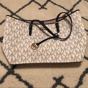 Michael kors tote.